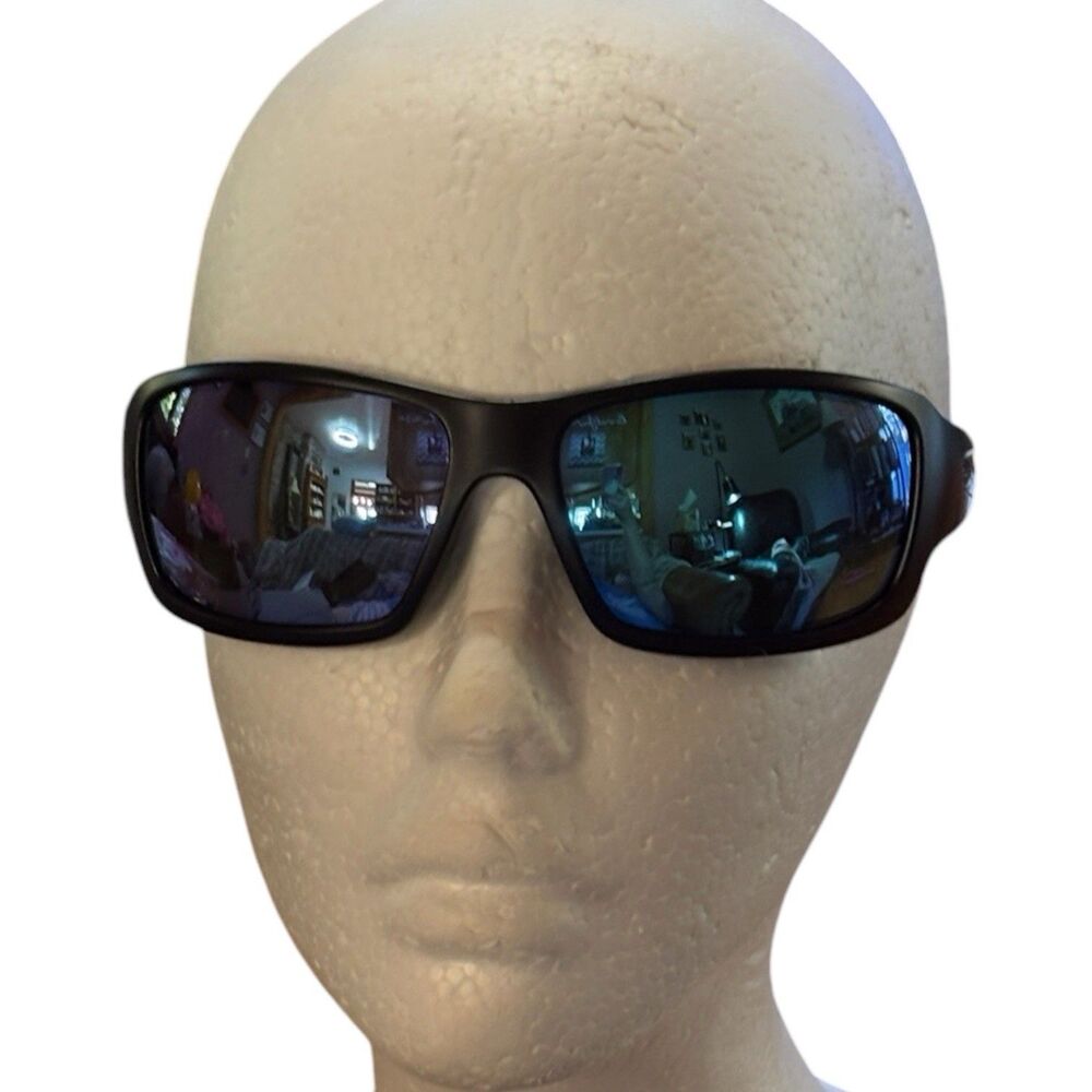 REVO RE 4057 01 BL 63-16 BEARING BLACK MIRROR POLARIZED SPORT WRAP SUNGLASSES
